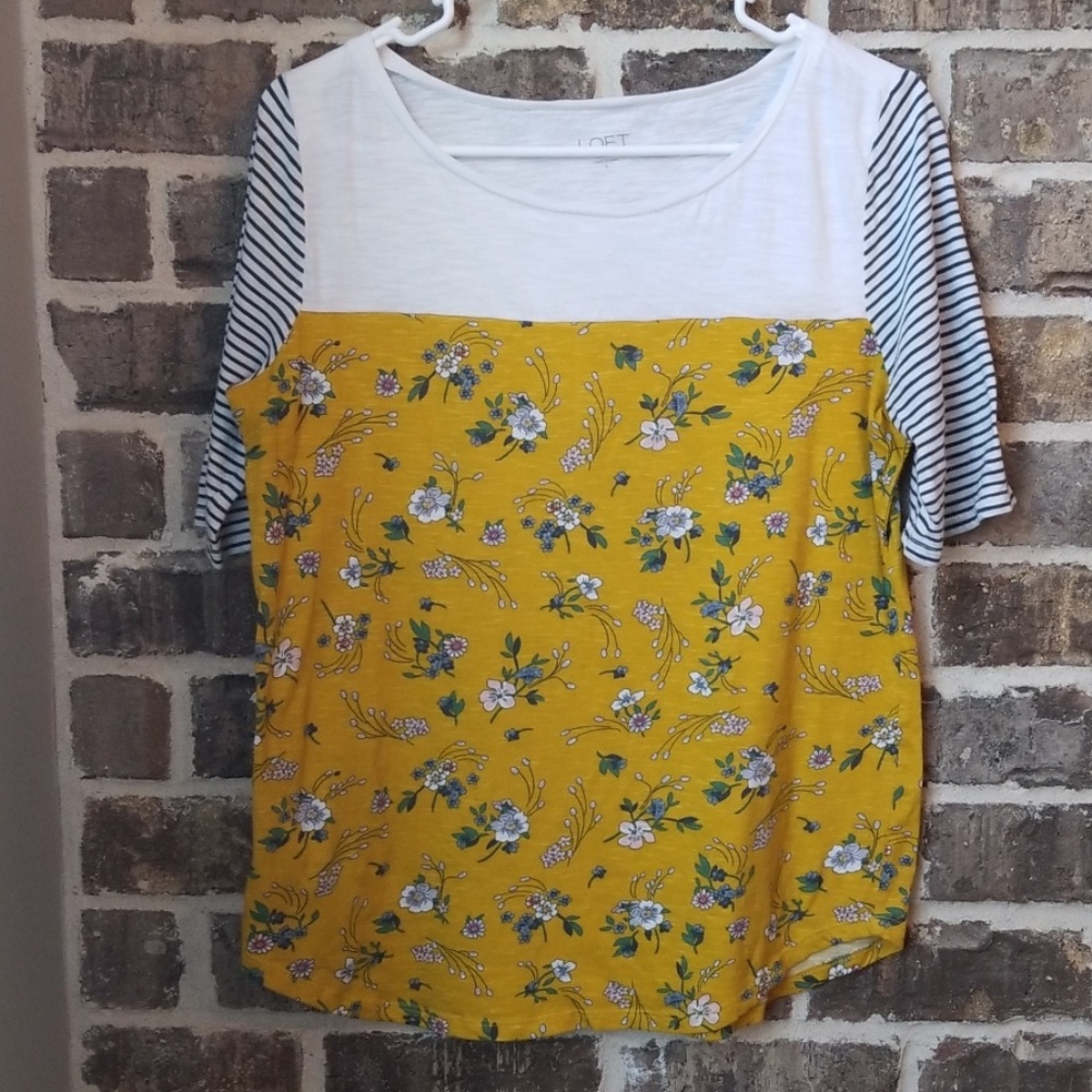 🎪❤Loft Outlet Floral and Striped Top